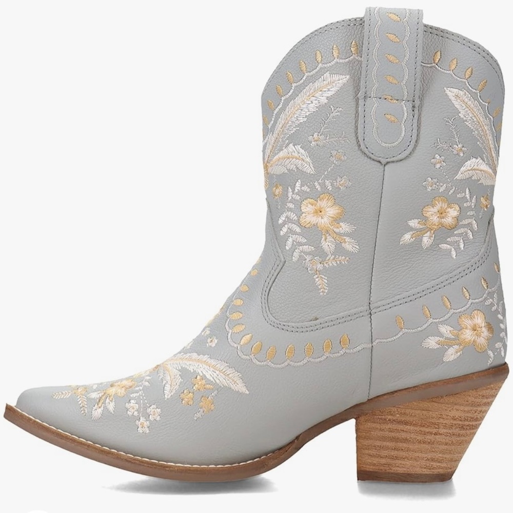 ♦️HOST PICK!!♦️- Dingo Primrose Cowgirl Boots